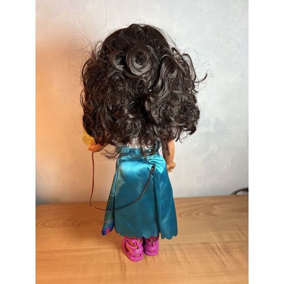 Disney Encanto Mirabel Doll with Singing Feature and Light Up Butterfly 13” - Picture 5 of 9